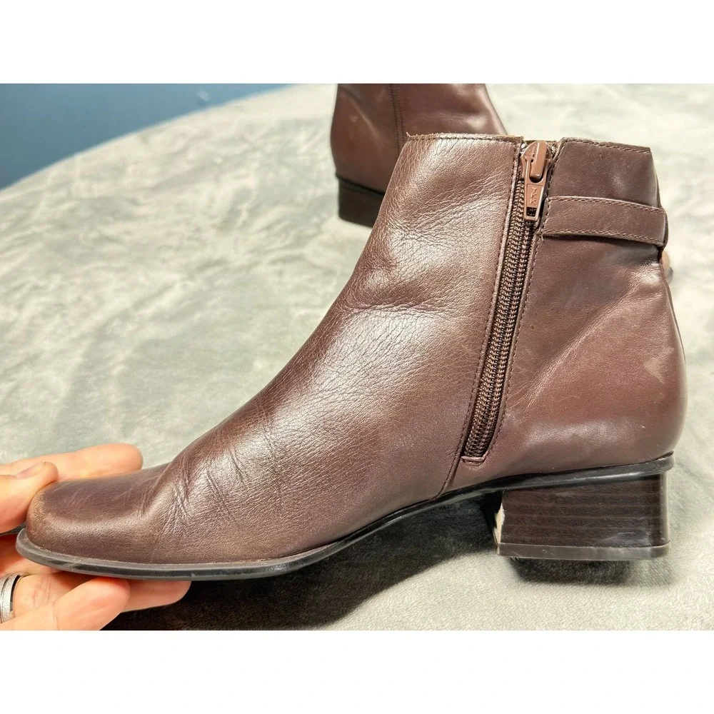 Villager Ankle Boots Womens 6M Brown Leather Zip Block Heel
